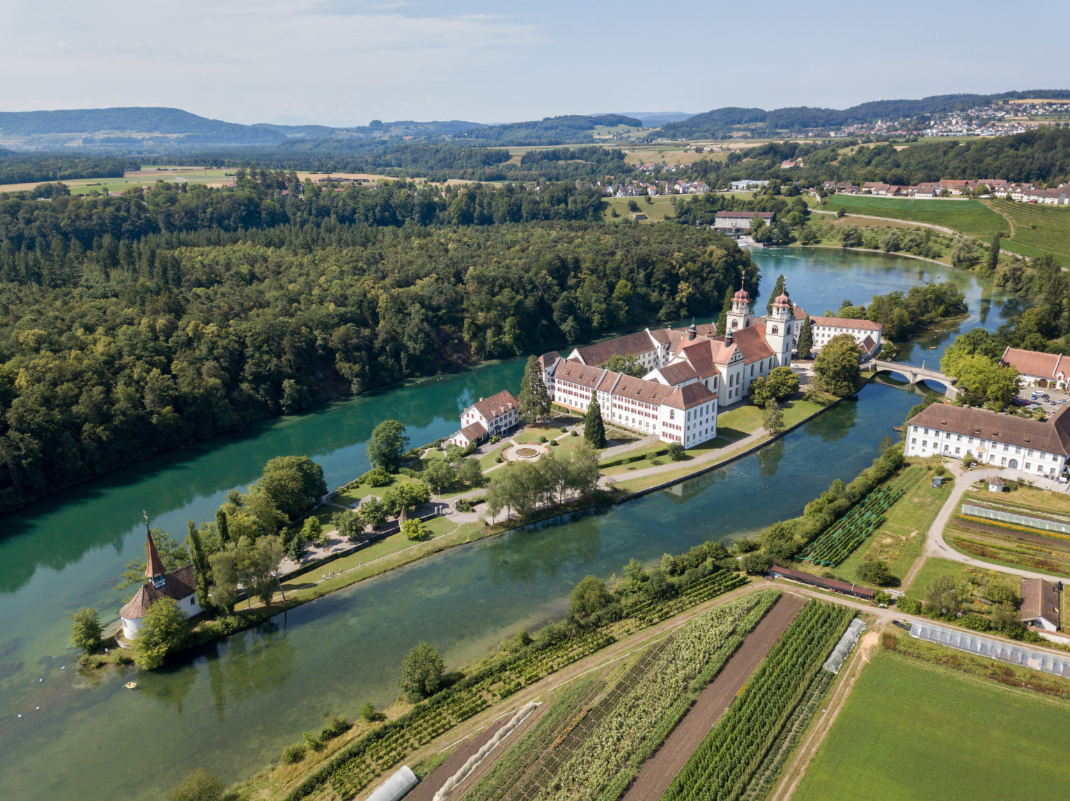 die-klosterinsel-rheinau-swiss-piping-drumming-school-auf-der